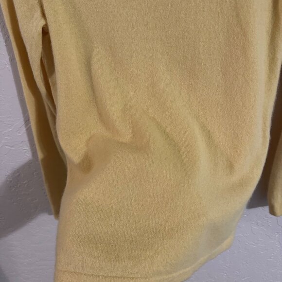 Talbots Pastel Yellow 100% Cashmere Super Soft Long Sleeved Crewneck Sweater - Picture 5 of 8